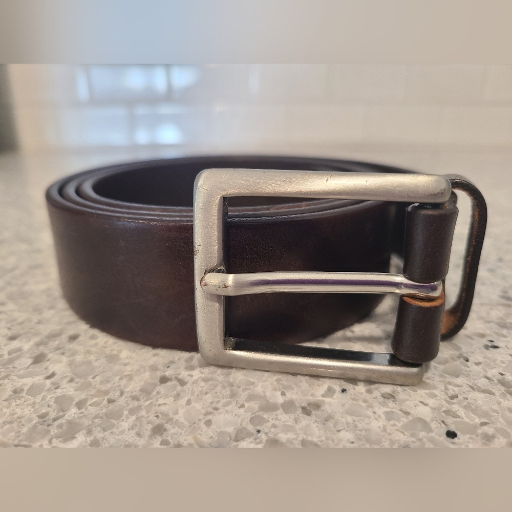 Banana Republic Classic Brown Leather Belt Size 40 Silver Buckle
